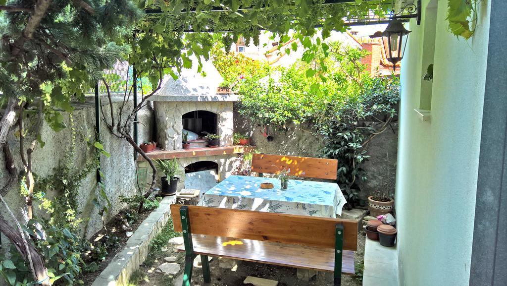 Apartment Franicevic Split Exterior photo